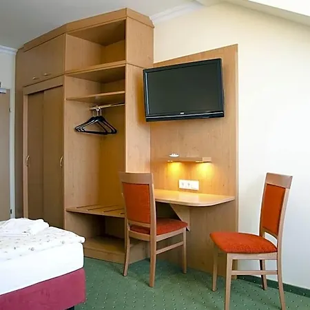 Rosner Hotel 3*